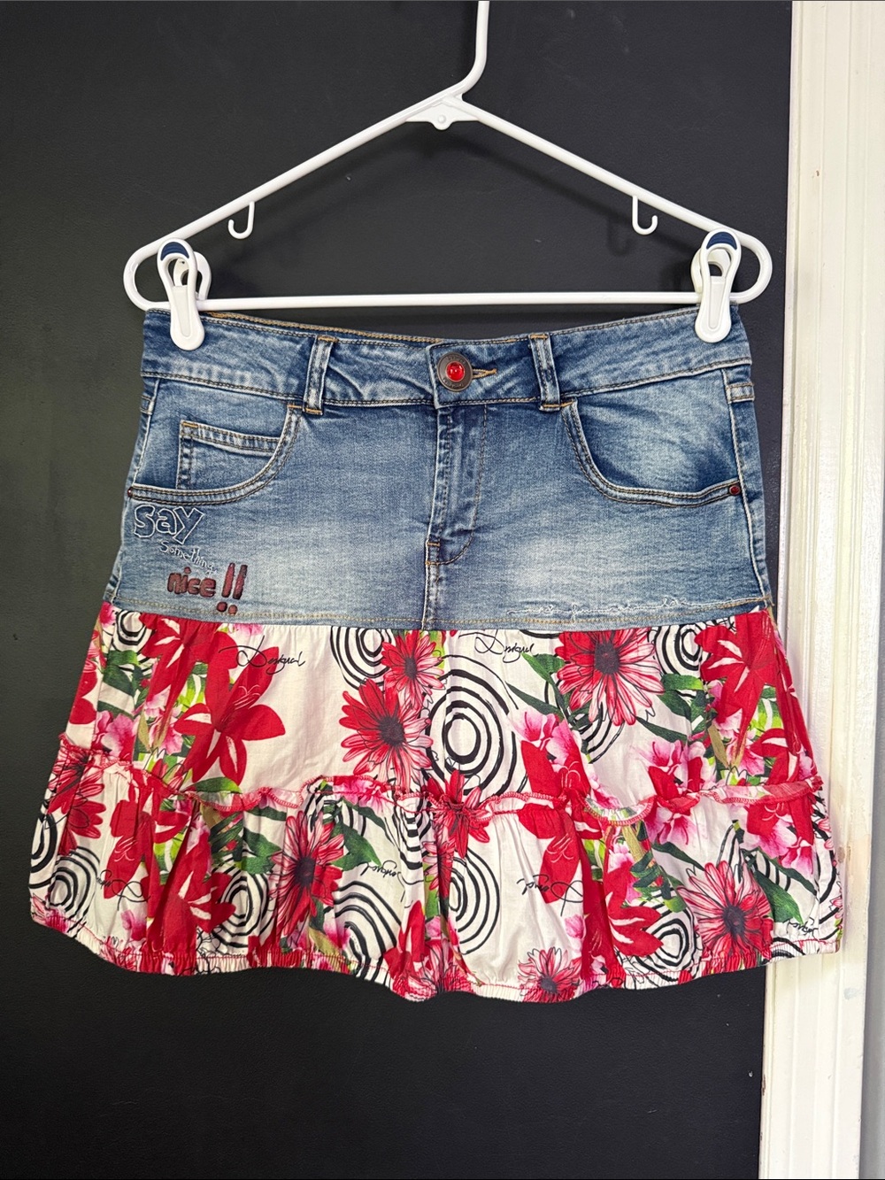 Desigual Vintage-Inspired Denim and Print Mini Skirt Size: EUR 38 (8)
